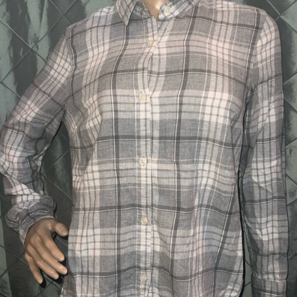 Old Navy Women Small Classic Plaid Grey White Button Up Long Sleeve Casual Shirt